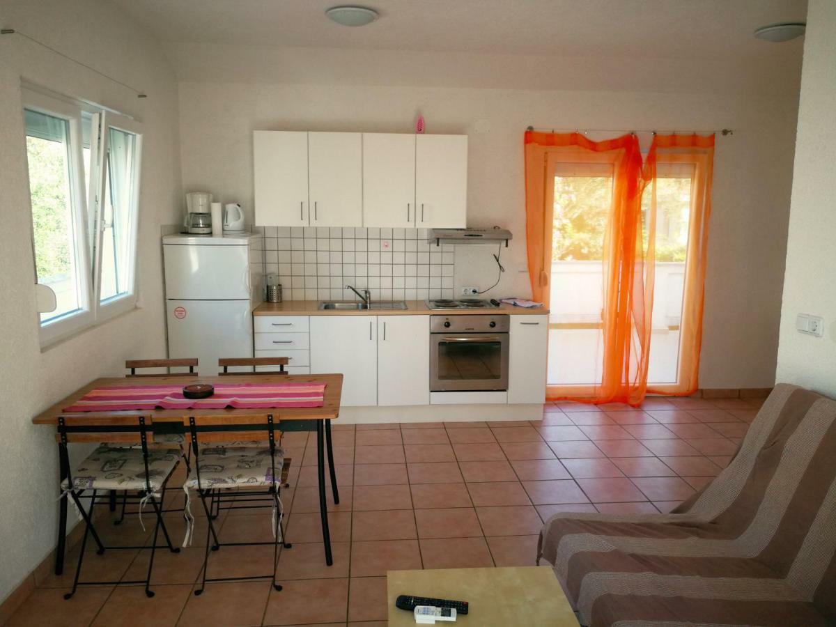 Family Friendly Apartments Island Rab Kampor Extérieur photo