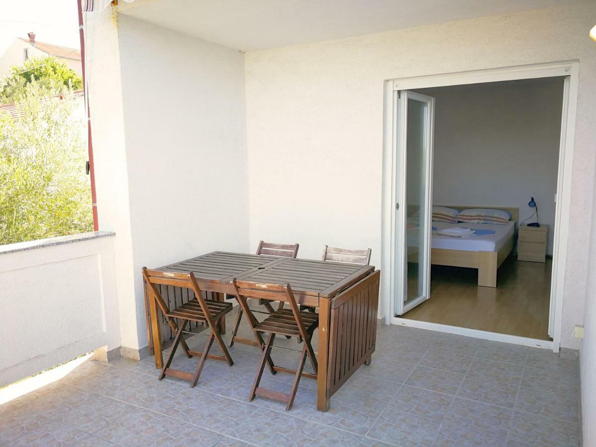 Family Friendly Apartments Island Rab Kampor Extérieur photo