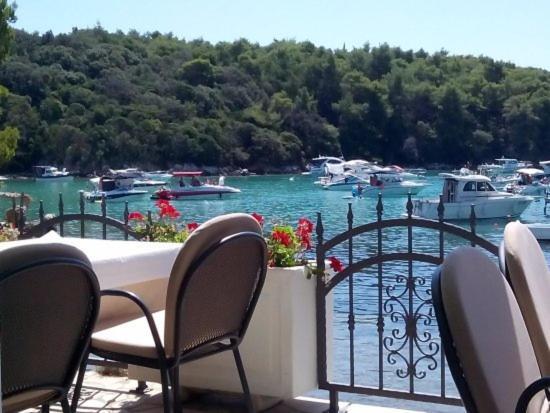 Family Friendly Apartments Island Rab Kampor Extérieur photo